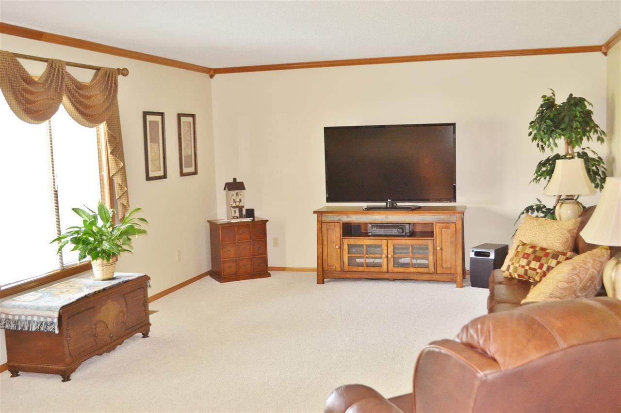 10214 Chapel Pines Pl, Fort Wayne, IN 46804 photo 5