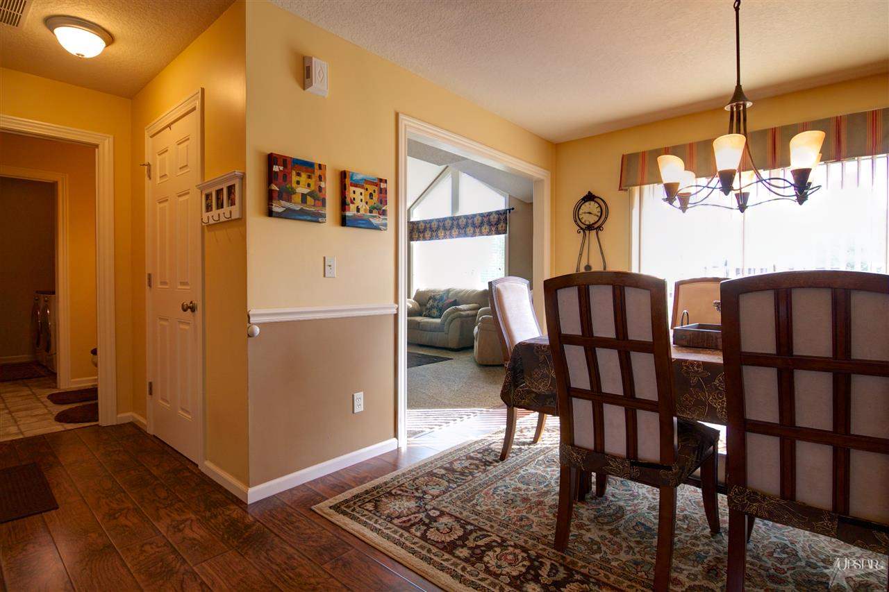 8410 Forsythia Ct, Fort Wayne, IN 46818 photo 8