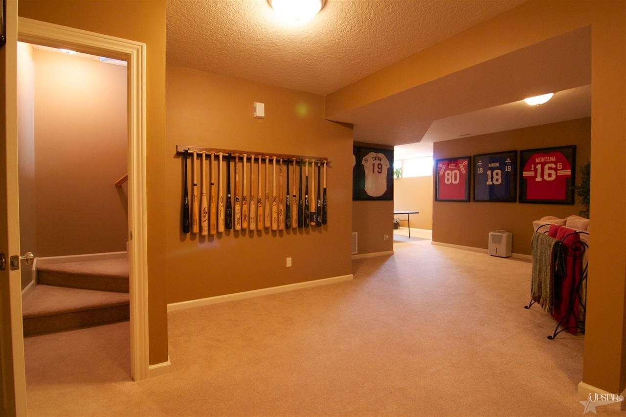 8410 Forsythia Ct, Fort Wayne, IN 46818 photo 26