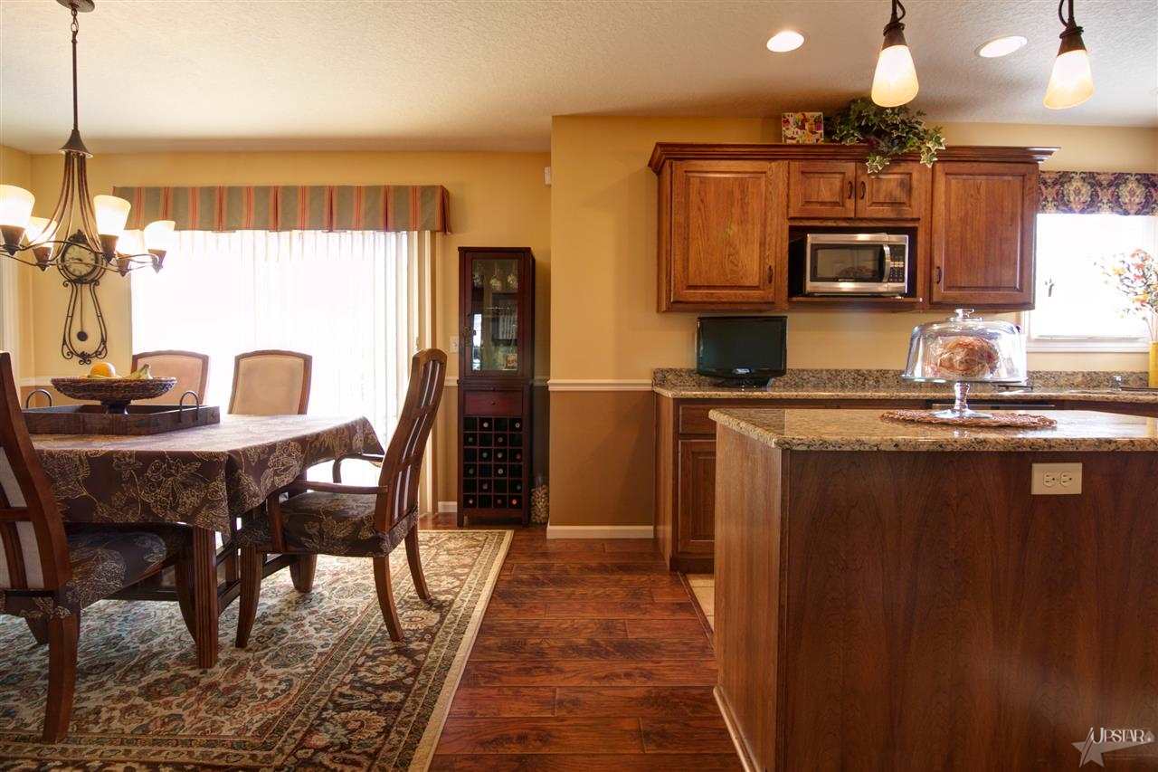 8410 Forsythia Ct, Fort Wayne, IN 46818 photo 9