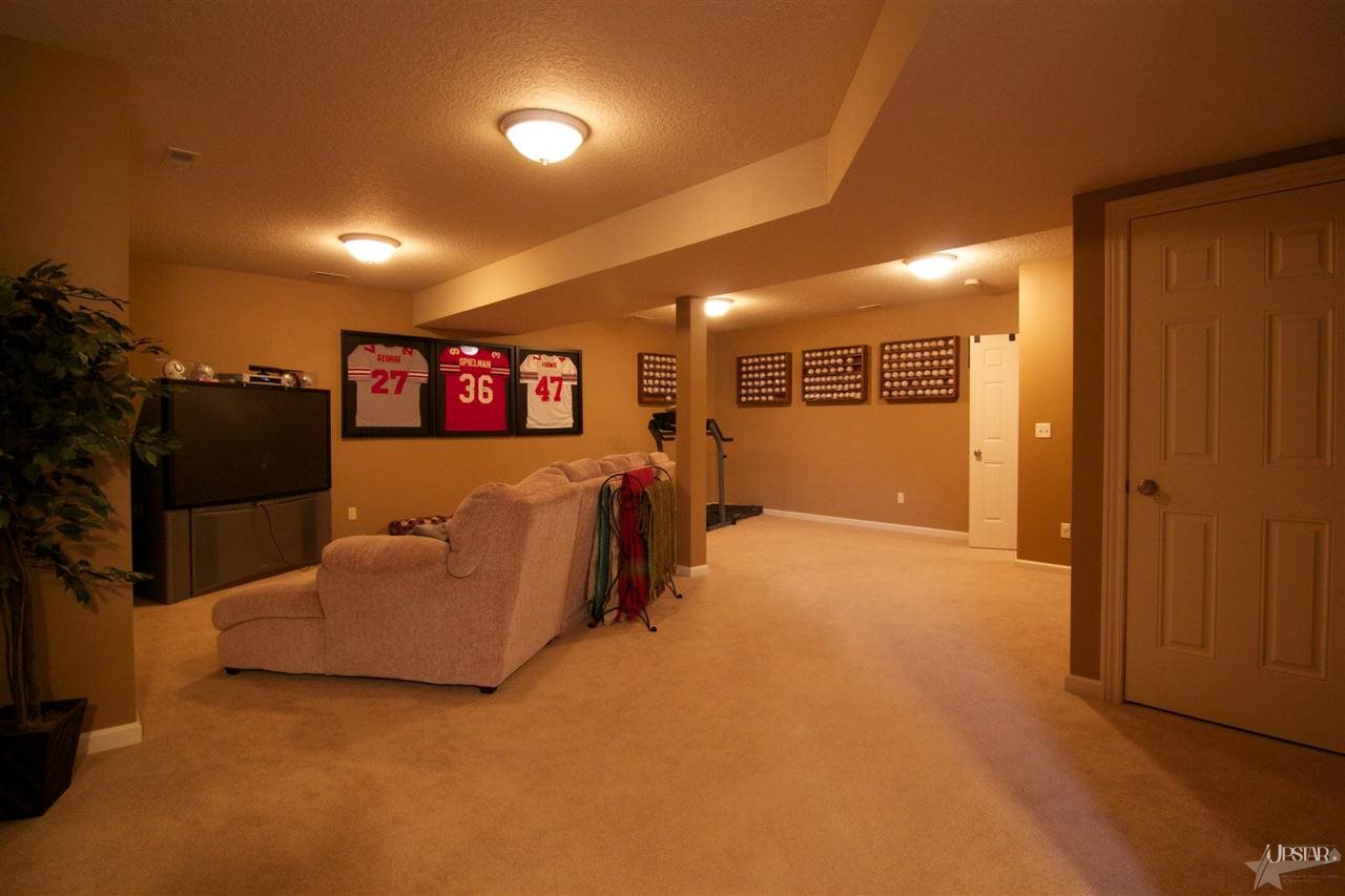 8410 Forsythia Ct, Fort Wayne, IN 46818 photo 27
