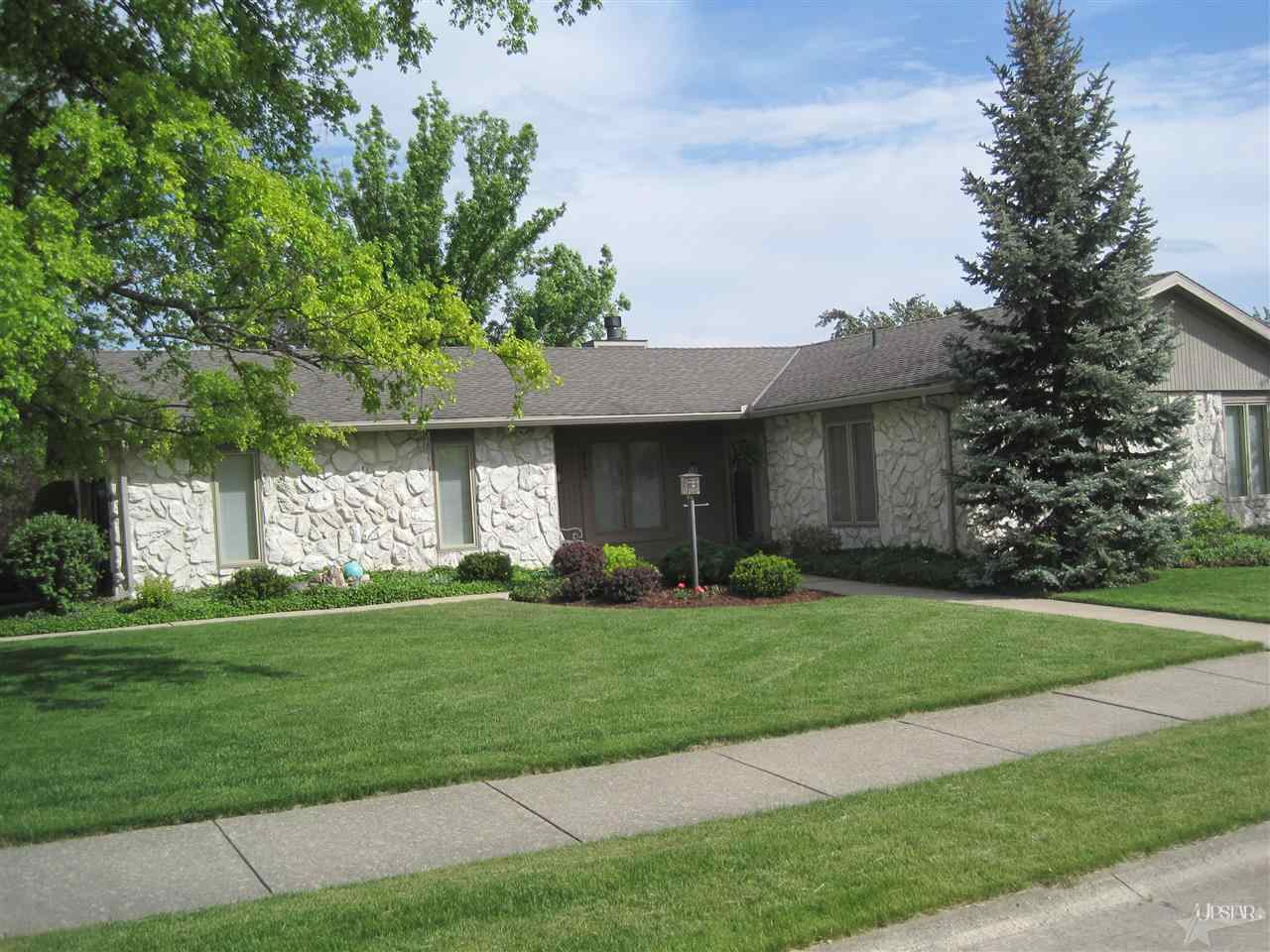 5732 Millbridge Ct, Fort Wayne, IN 46825 photo 3