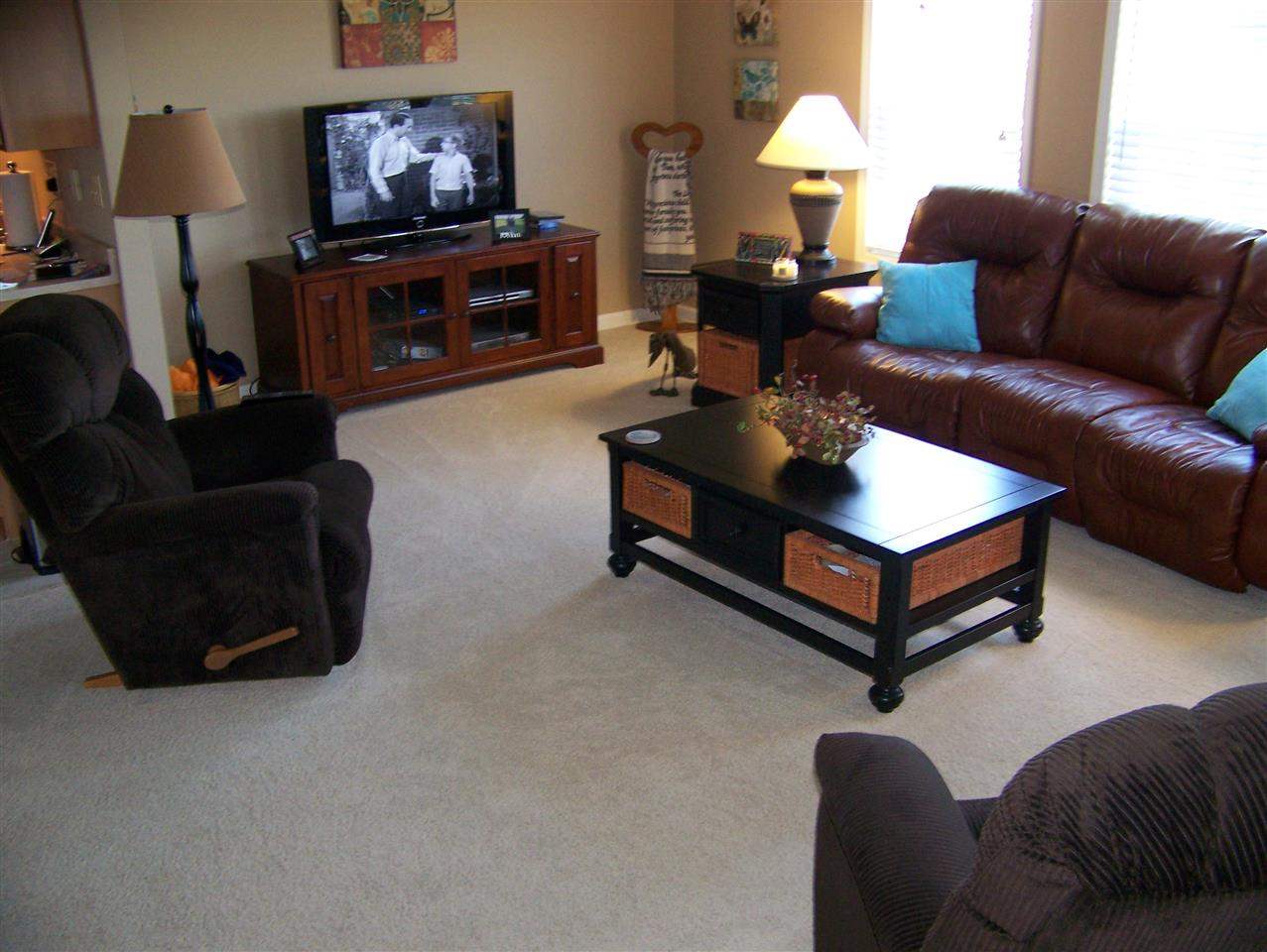11 Cobblestone Blvd, Gas City, IN 46933 photo 3