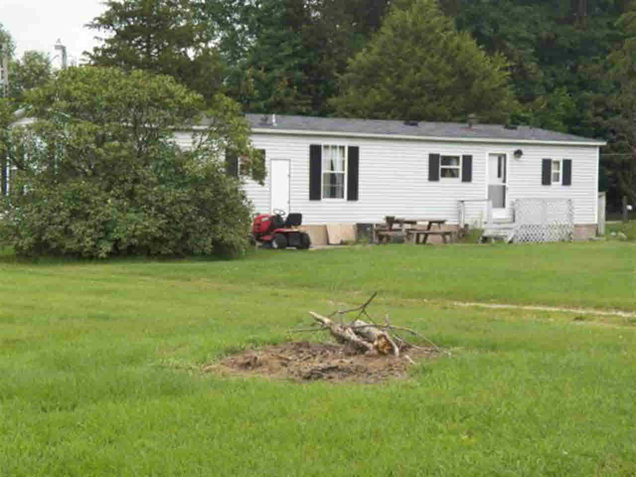 11360 W 800 N, Shipshewana, IN 46565 photo 3