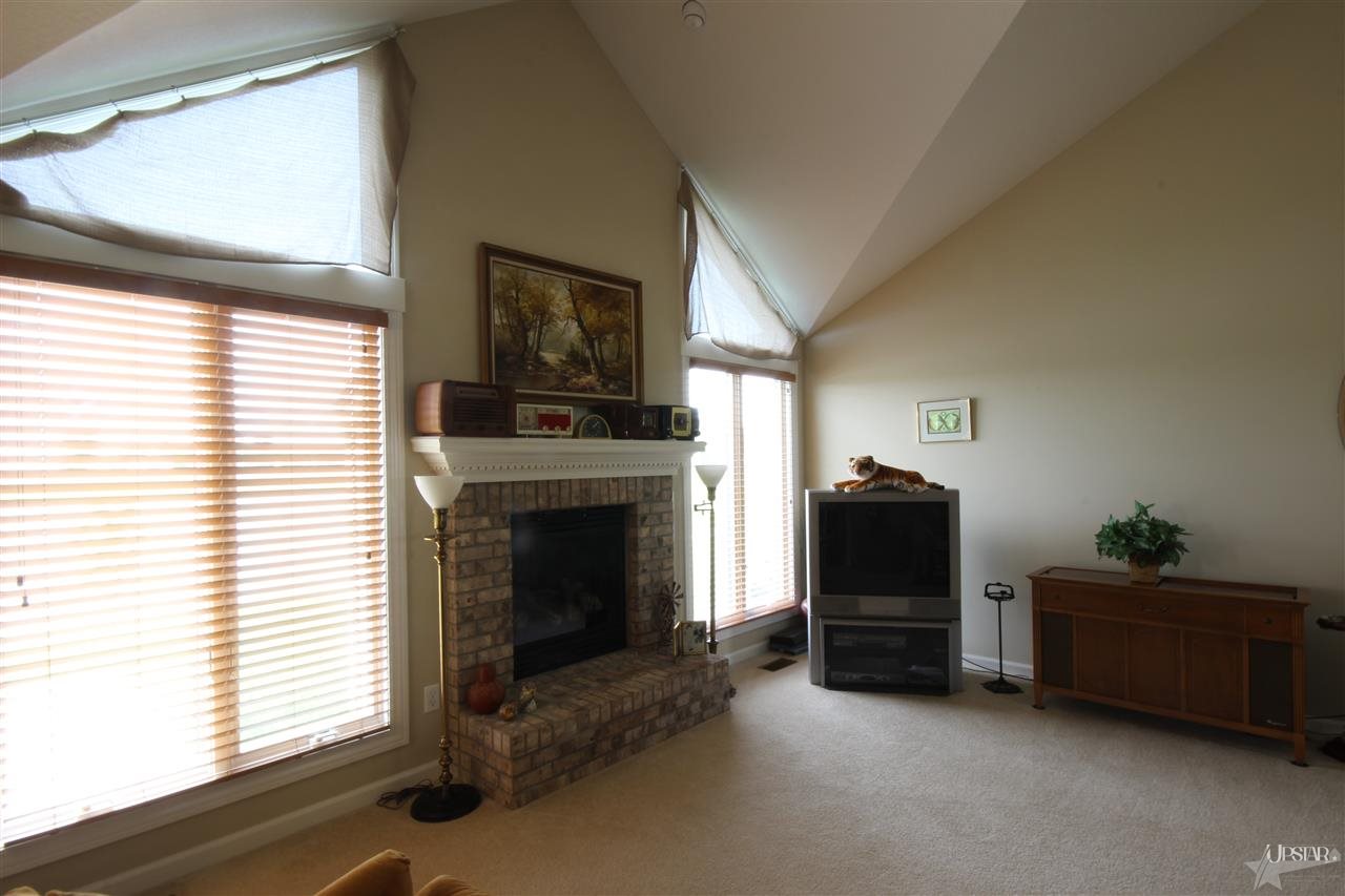 10209 Chesterhills Ct, New Haven, IN 46774 photo 8