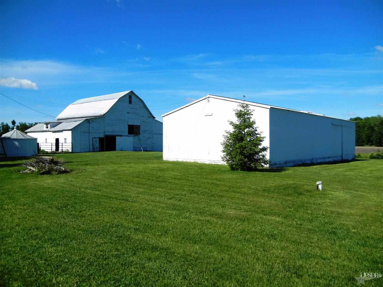6462 Cr 5, Laotto, IN 46763 photo 2