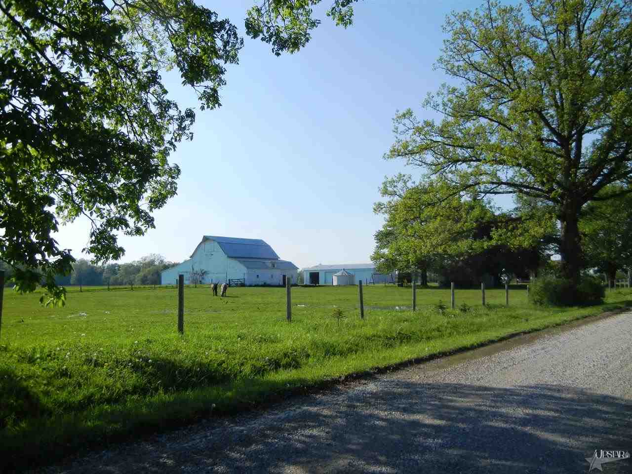 6462 Cr 5, Laotto, IN 46763 photo 1