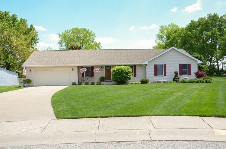 1605 Vannoni Pl, Mishawaka, IN 46544 photo 1