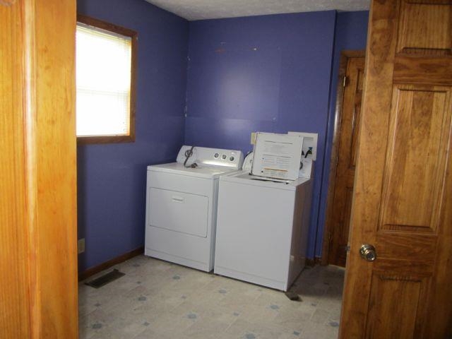 105 Market St, Williamsport, IN 47993 photo 9