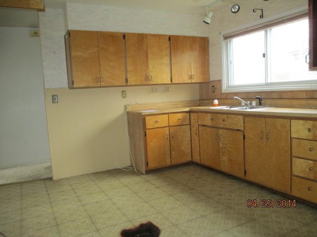 3725 Eastmont Dr, South Bend, IN 46628 photo 3