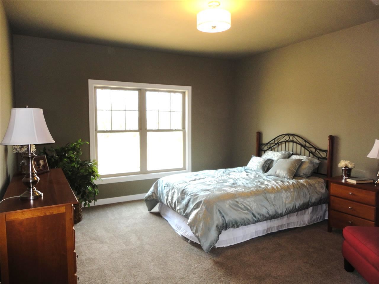 18140 Erin Ct, South Bend, IN 46637 photo 12