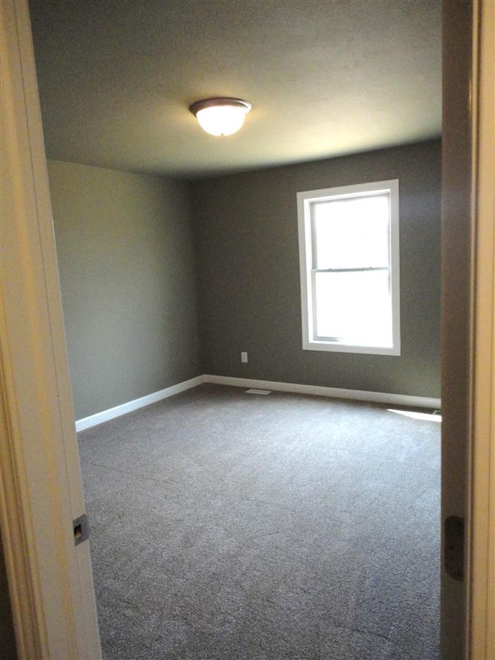 18140 Erin Ct, South Bend, IN 46637 photo 23