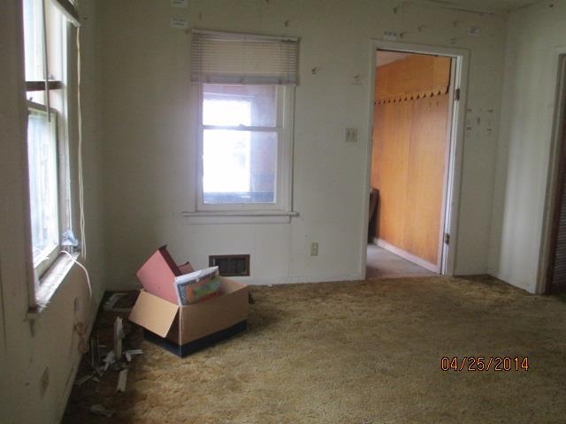 2602 S Kaley St, South Bend, IN 46614 photo 4