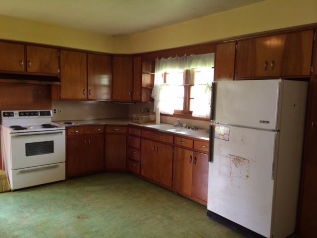 312 S Division St, Flora, IN 46929 photo 5