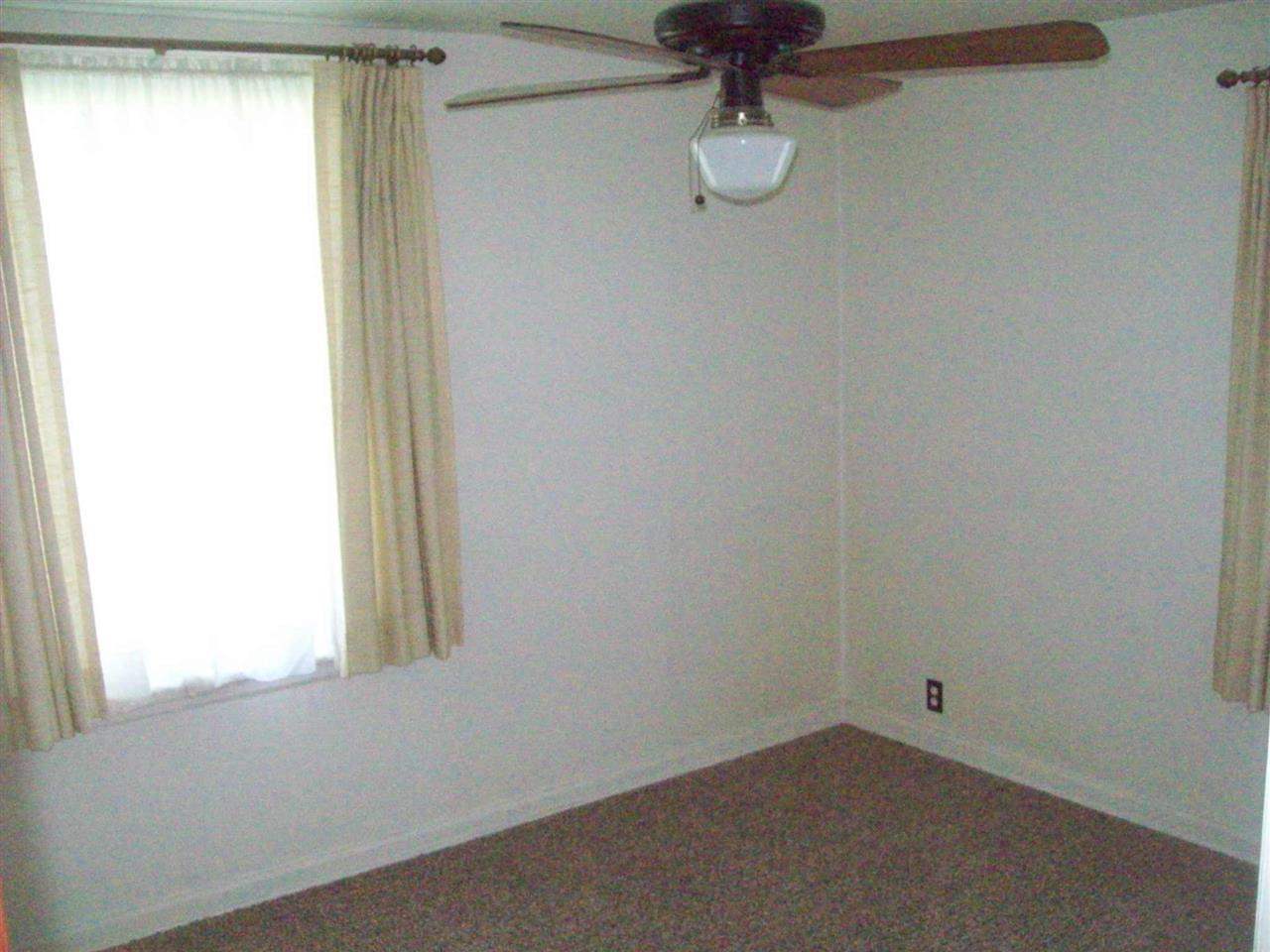 901 Parkway, South Bend, IN 46619 photo 6