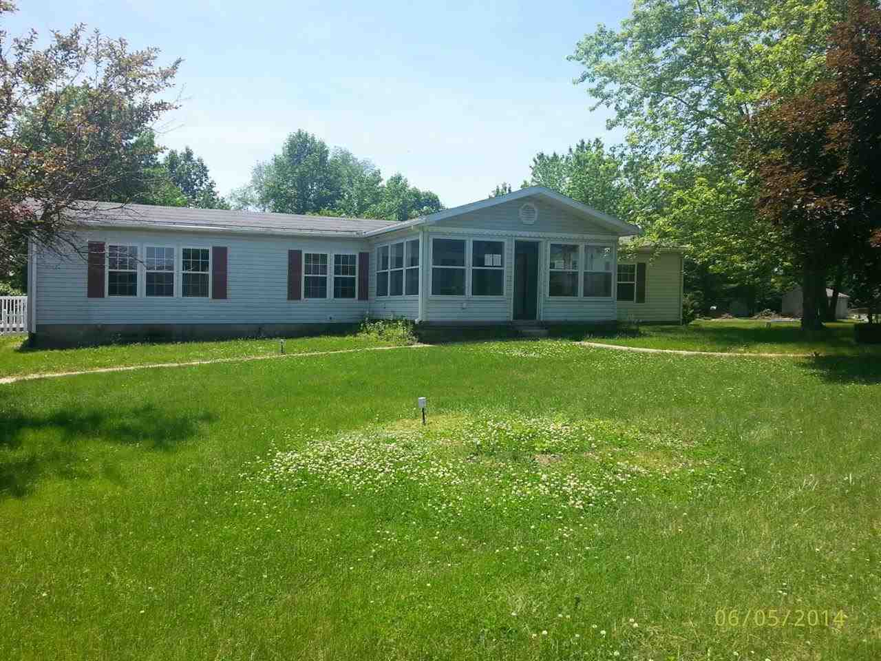 5104 E Broadview Ln, Logansport, IN 46947 photo 1