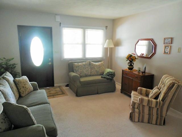 908 E North H St, Gas City, IN 46933 photo 2