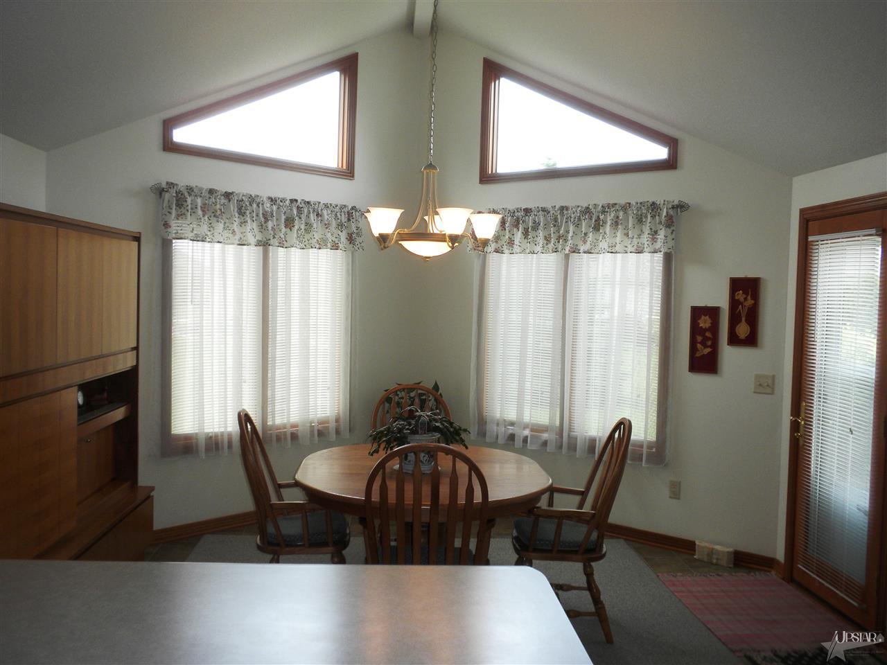 16719 Garnet Ridge Ct, Fort Wayne, IN 46845 photo 14