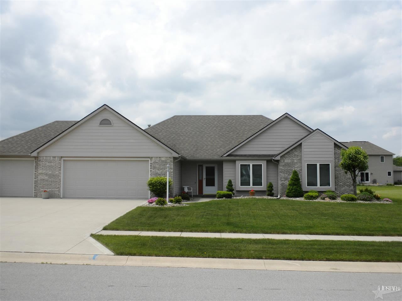 16719 Garnet Ridge Ct, Fort Wayne, IN 46845 photo 1