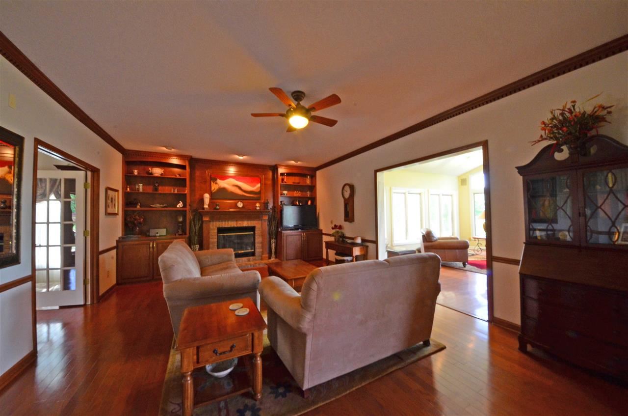 11920 Eagle Creek Ln, Fort Wayne, IN 46814 photo 4