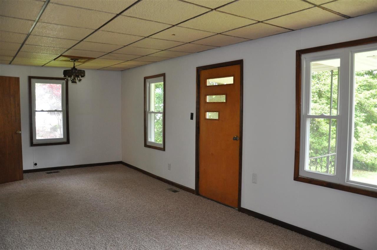 607 S Craig Ave, Evansville, IN 47712 photo 2