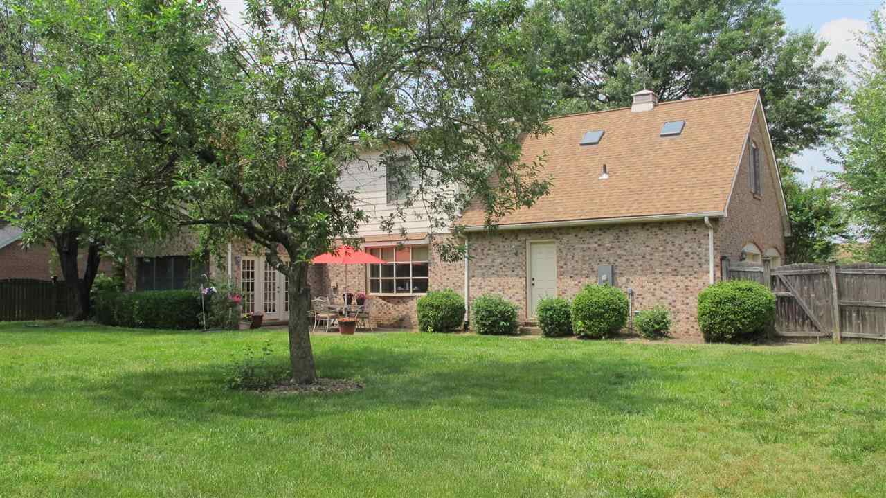 5544 N Cypress St, Newburgh, IN 47630 photo 2