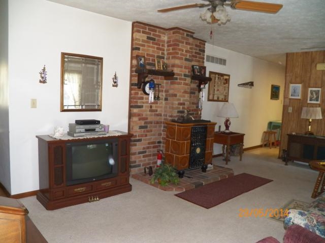 19975 Peachridge Rd, Goshen, IN 46526 photo 8