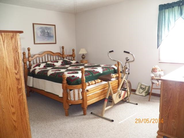 19975 Peachridge Rd, Goshen, IN 46526 photo 9