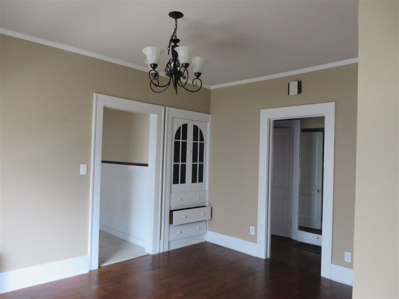 817 S Hall St, Princeton, IN 47670 photo 3