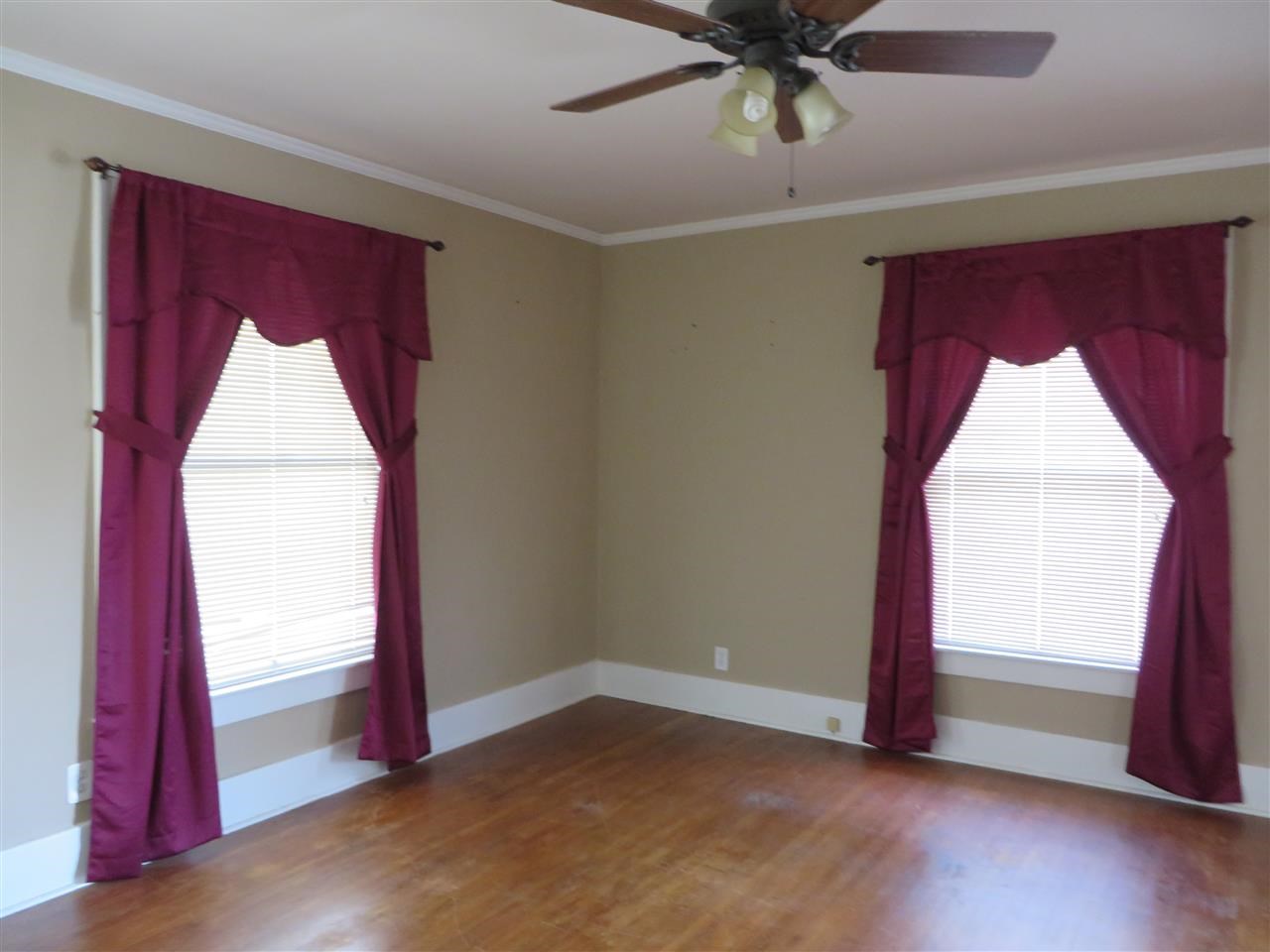 817 S Hall St, Princeton, IN 47670 photo 5