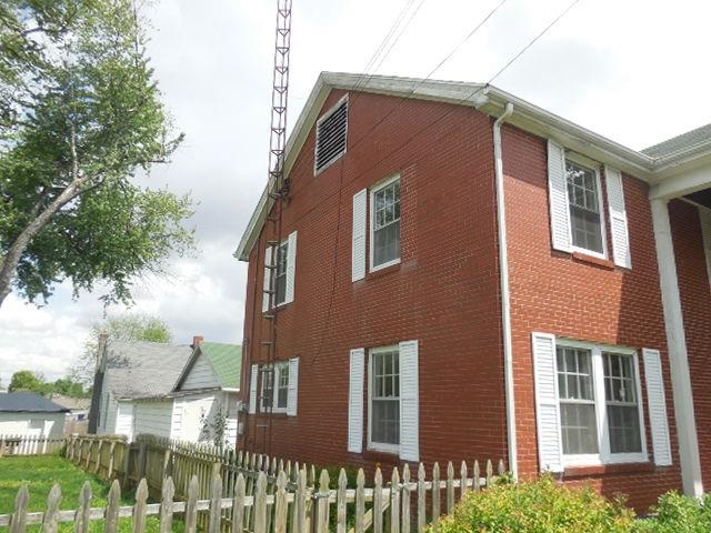 630 S Hall St, Princeton, IN 47670 photo 2