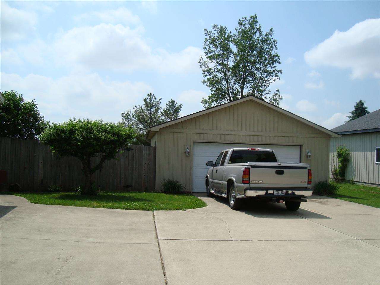 431 S 700 E, Greentown, IN 46936 photo 2