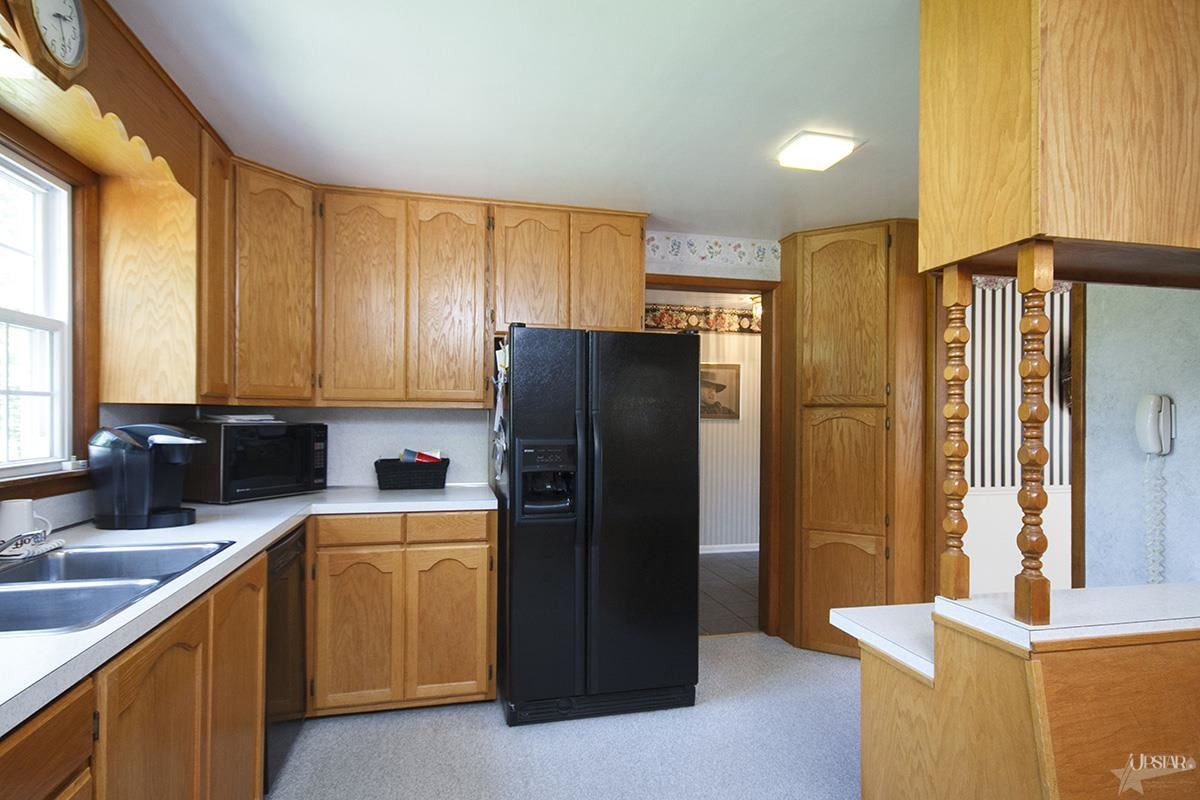424 Ingle Dr, Ossian, IN 46777 photo 2