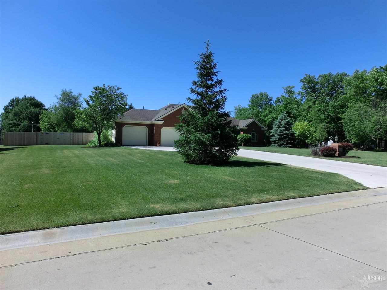 5426 Bell Tower Ln, Fort Wayne, IN 46815 photo 2