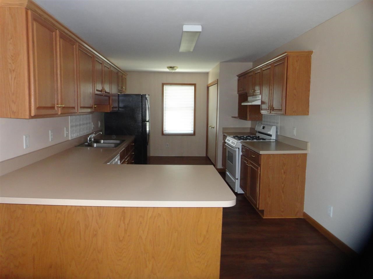 1006 Eagle Dr, Goshen, IN 46526 photo 2