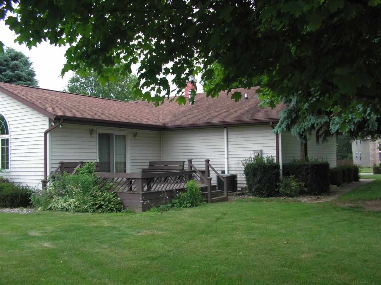 7 Colony Way, Gas City, IN 46933 photo 2