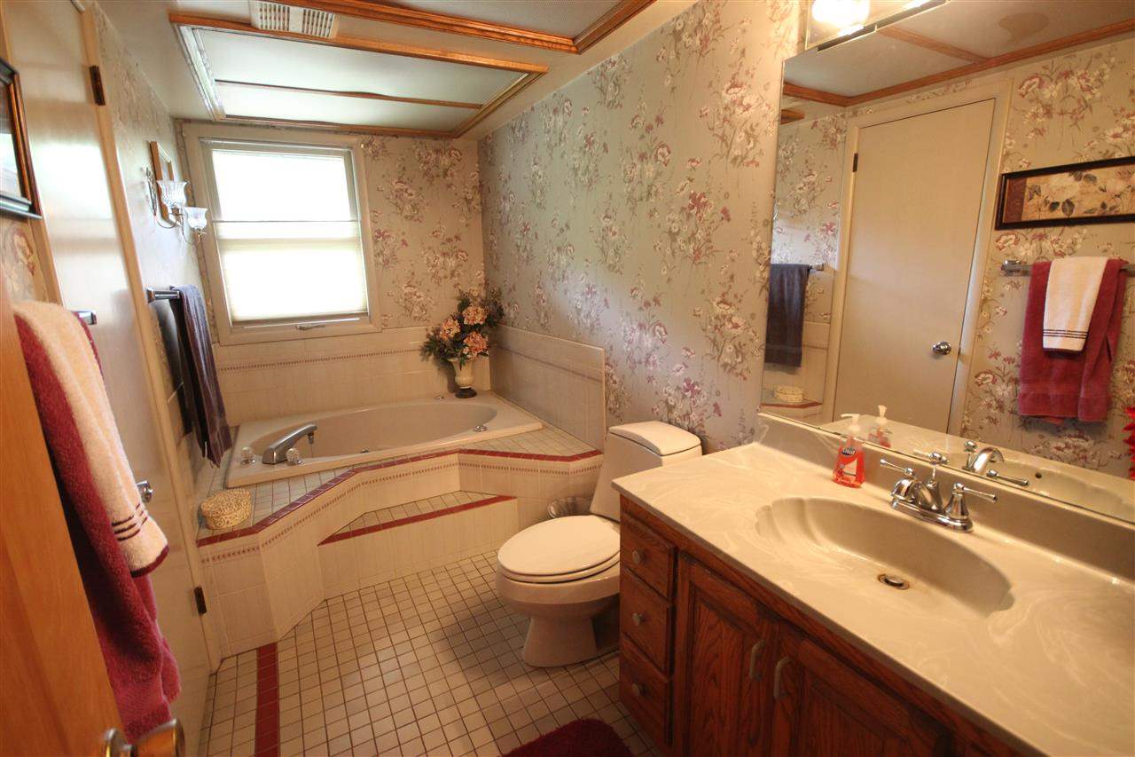 55900 Jayne Dr, Elkhart, IN 46514 photo 13
