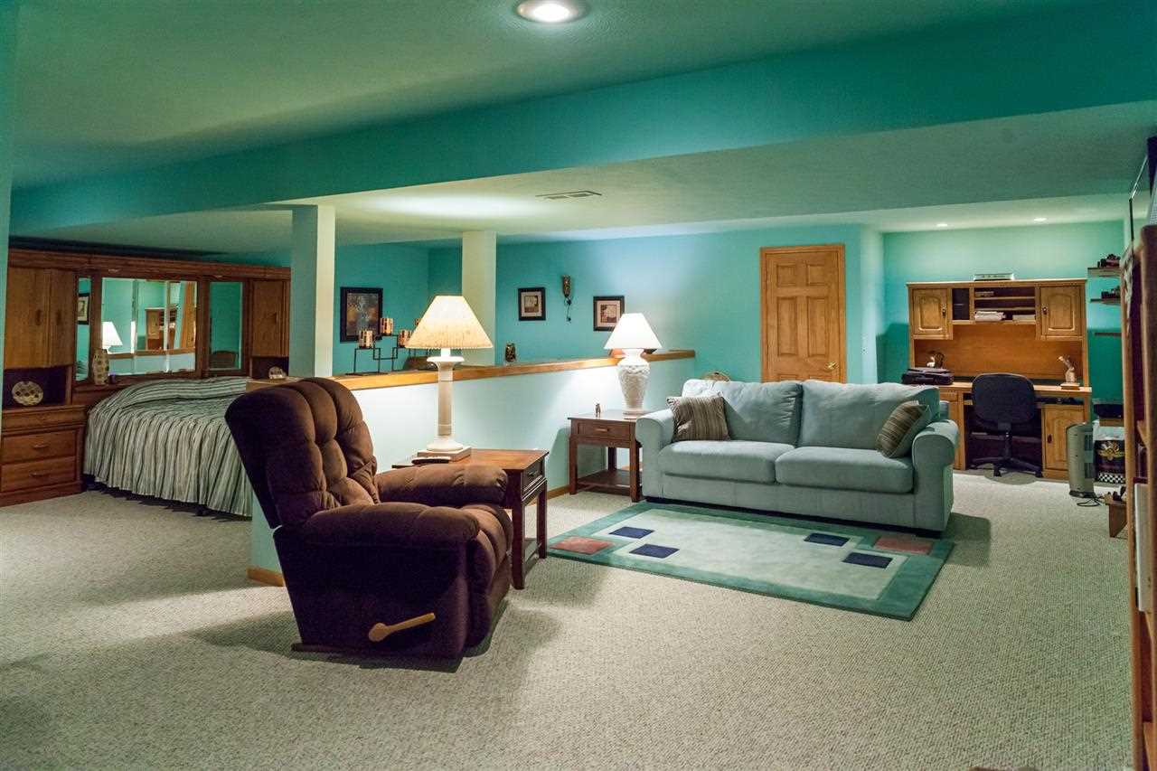 1825 Cobblestone Blvd, Elkhart, IN 46514 photo 28
