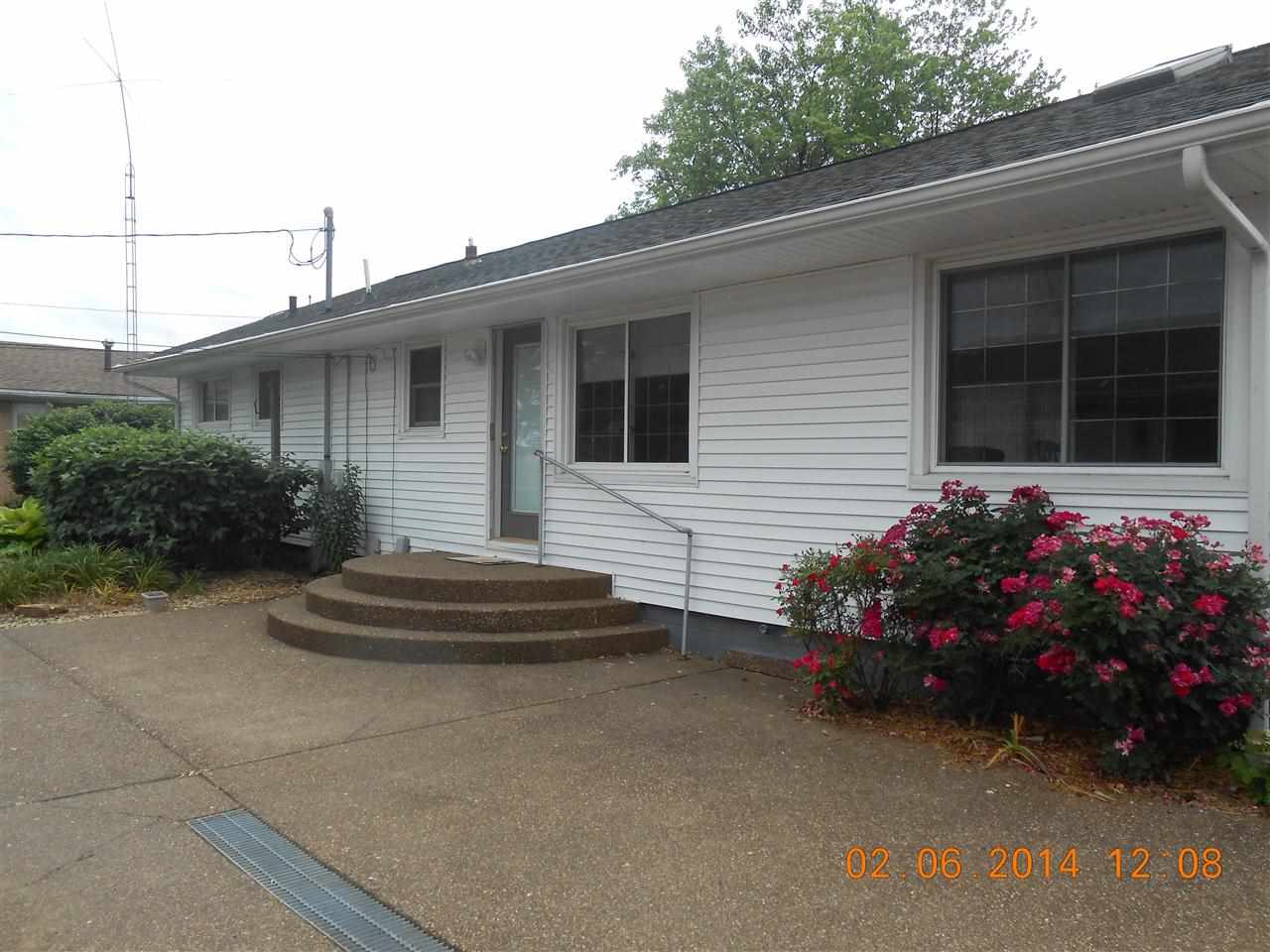 713 Eighth St, Mount Vernon, IN 47620 photo 2