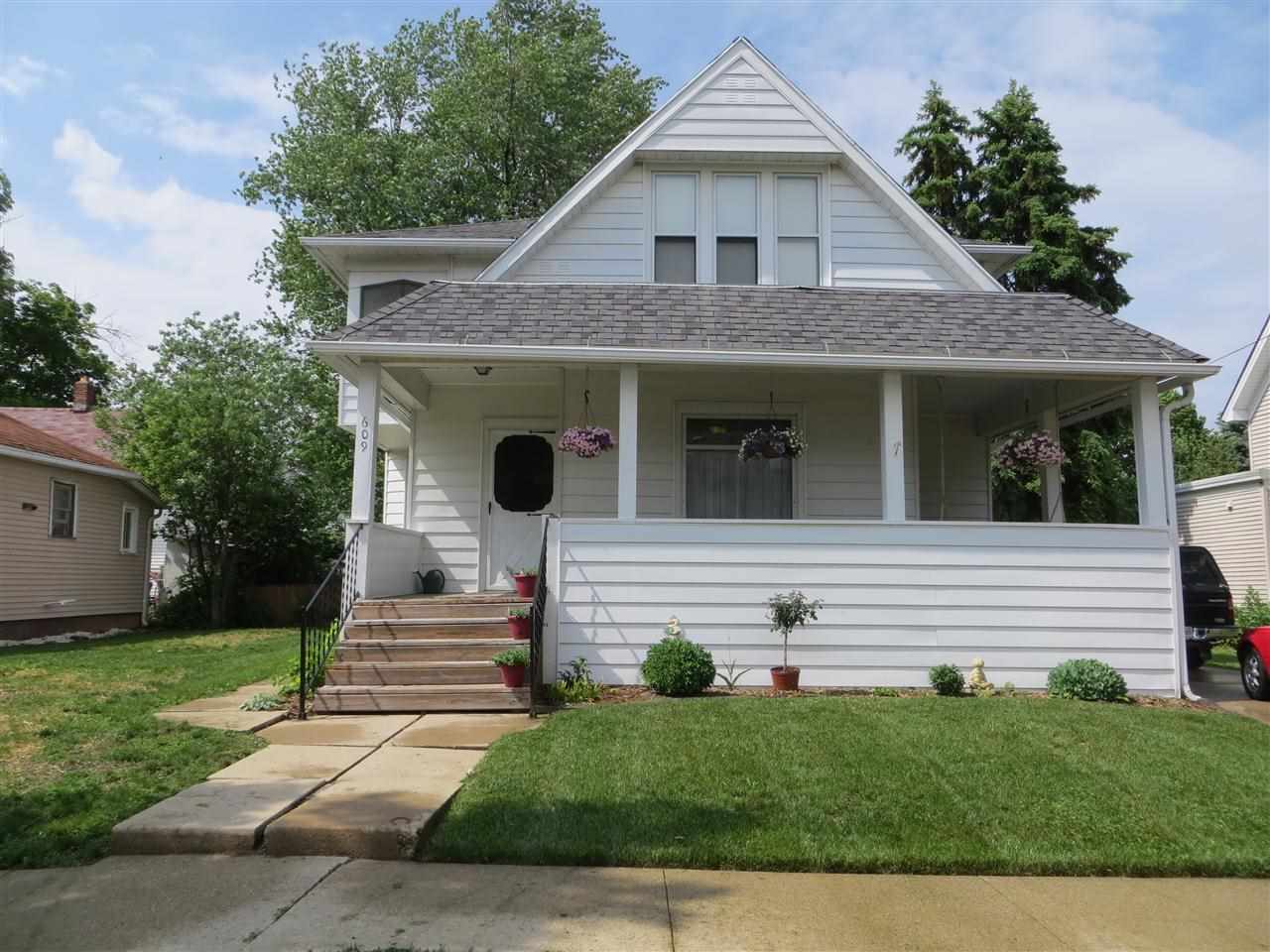 609 Mott St, Kendallville, IN 46755 photo 1