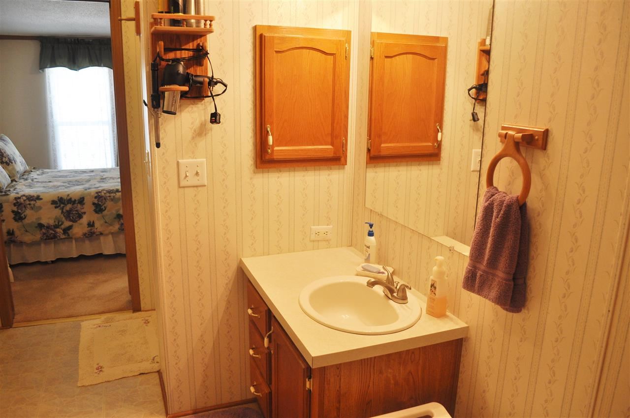 18990 Joan Kay Ln, Goshen, IN 46528 photo 8