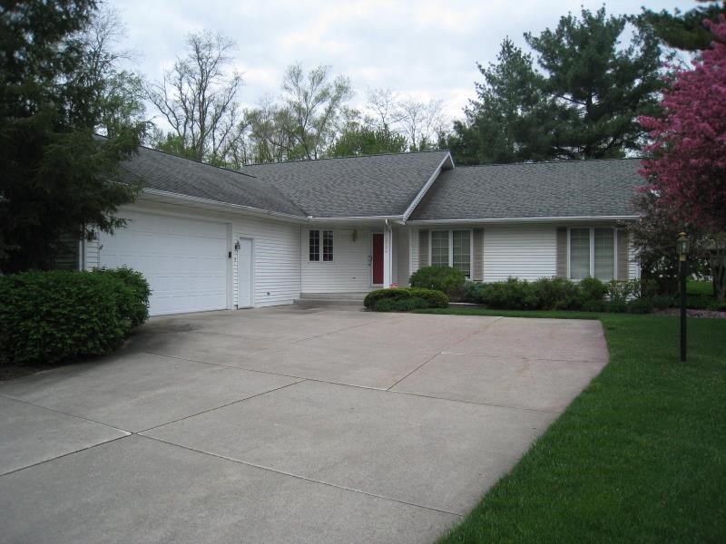 3704 Bordeaux Ct, Elkhart, IN 46514 photo 1
