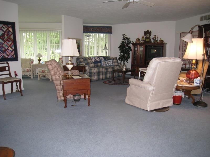 3704 Bordeaux Ct, Elkhart, IN 46514 photo 2