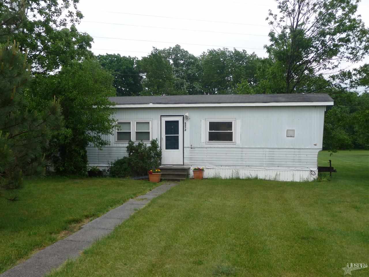 6218 Maplecrest Rd, Fort Wayne, IN 46835 photo 1