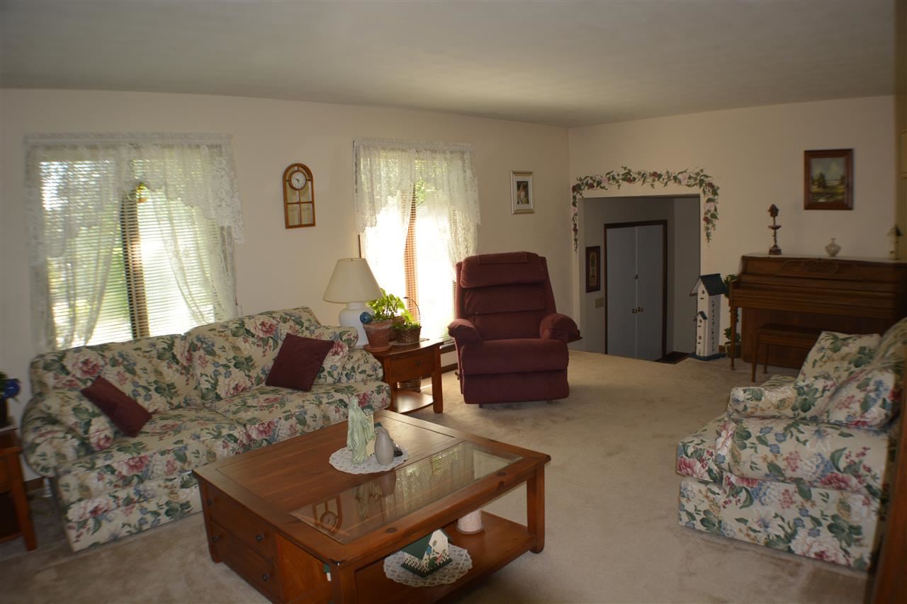 11112 Crestview Blvd, Kokomo, IN 46901 photo 2