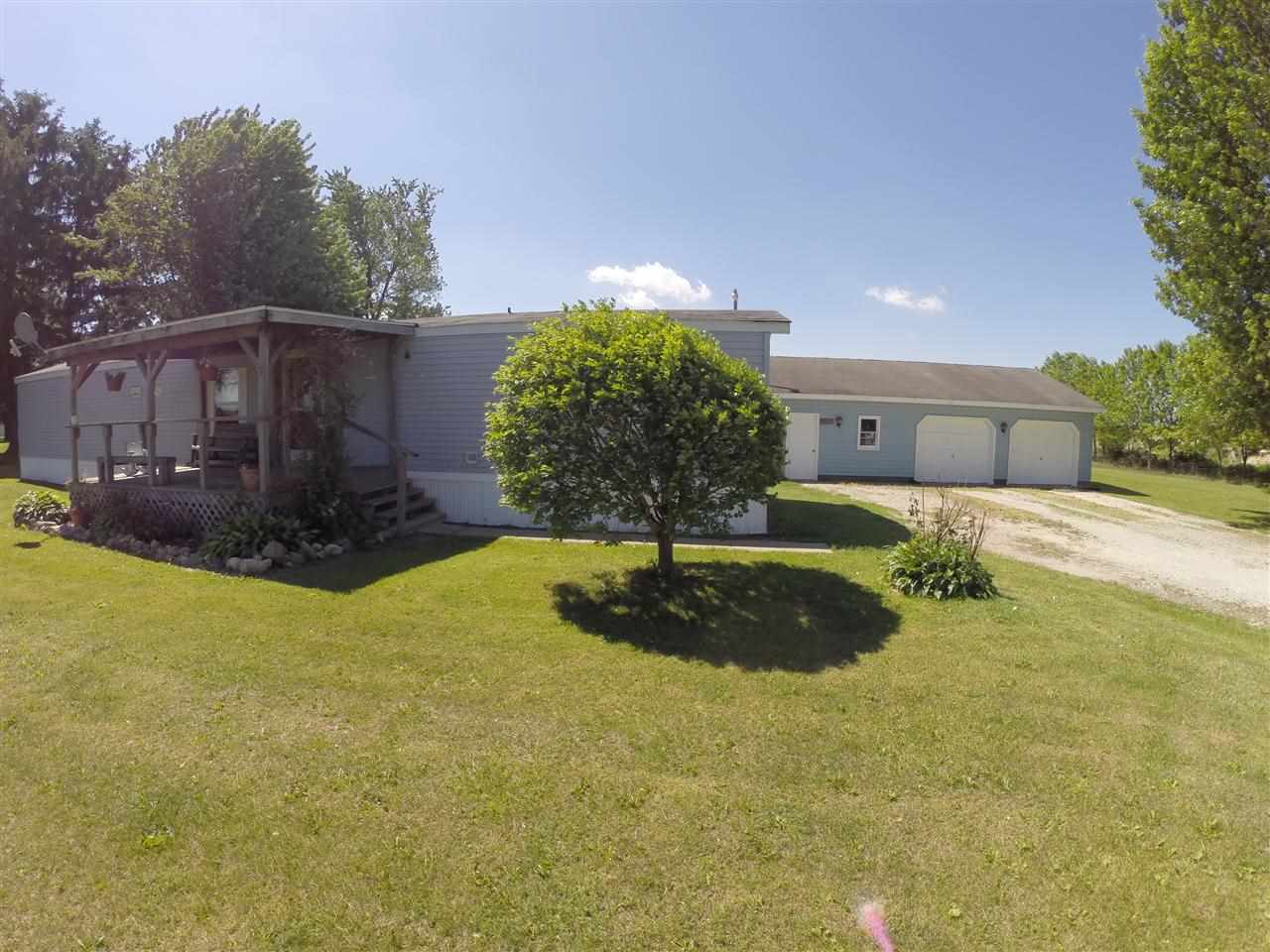 10251 Tyler, Bremen, IN 46506 photo 1