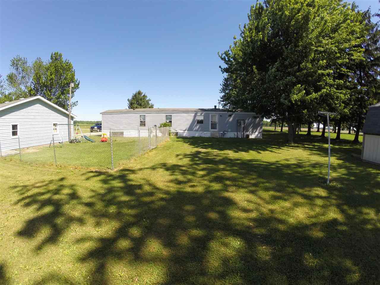 10251 Tyler, Bremen, IN 46506 photo 4