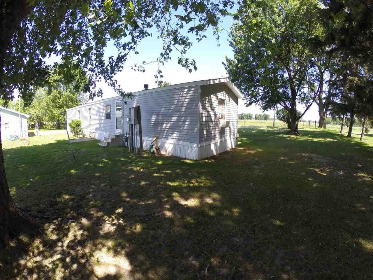 10251 Tyler, Bremen, IN 46506 photo 3