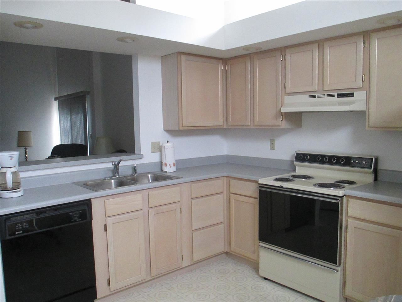 5825 Foxfield Dr, Evansville, IN 47715 photo 3