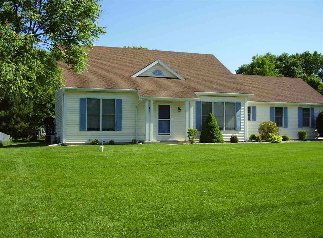 10417 Courtney Ln, Granger, IN 46530 photo 2